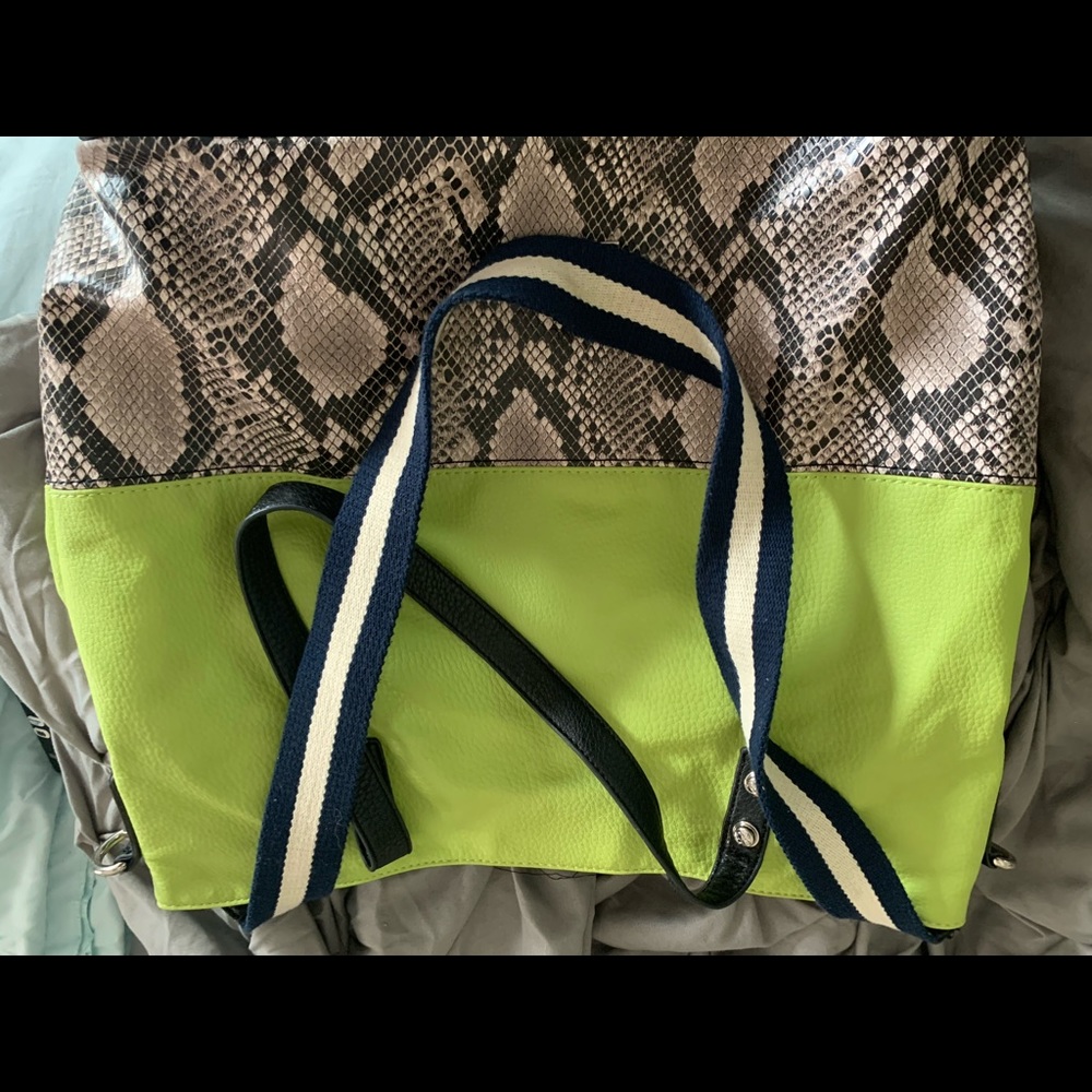 Jessica Simpson purse